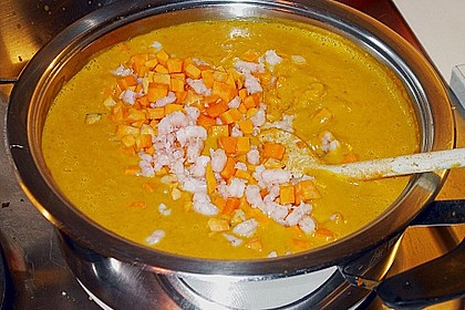 K&uuml;rbiscremesuppe mit Shrimps 1