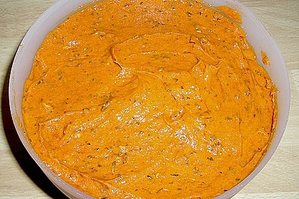 Würzige Tomatenbutter 5