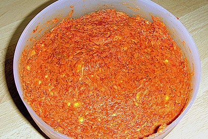 Würzige Tomatenbutter 4