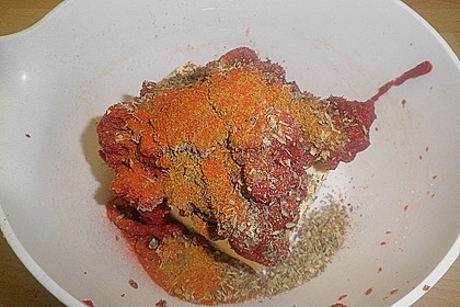 Würzige Tomatenbutter 10