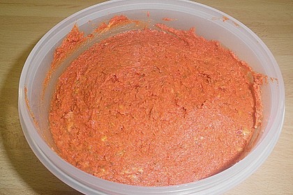 Würzige Tomatenbutter 8