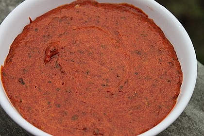 Würzige Tomatenbutter 2