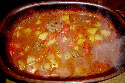 Gulaschsuppe aus dem Römertopf 1