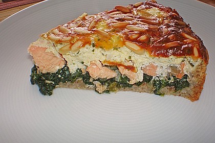 Quiche mit Lachs, Spinat und Pinienkernen 3