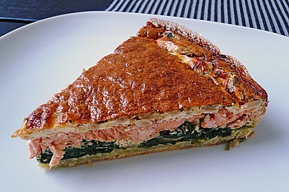 Quiche mit Lachs, Spinat und Pinienkernen 5