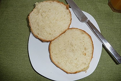 Br&ouml;tchen mit Quark und Hefe 12
