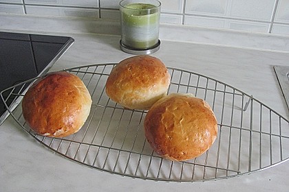 Br&ouml;tchen mit Quark und Hefe 16