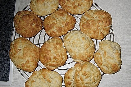 Br&ouml;tchen mit Quark und Hefe 23