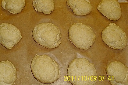 Br&ouml;tchen mit Quark und Hefe 28