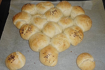 Br&ouml;tchen mit Quark und Hefe 40