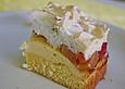 Feiner Rhabarberkuchen mit zarter Quark - Baiser Haube