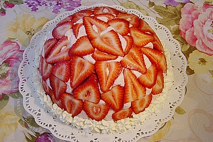 Erdbeer - Kuppeltorte &agrave; la Jessy 9