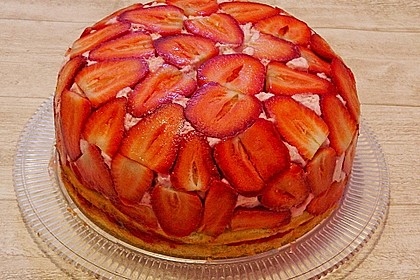 Erdbeer - Kuppeltorte &agrave; la Jessy 12
