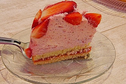 Erdbeer - Kuppeltorte &agrave; la Jessy 13