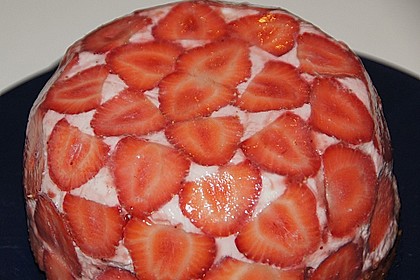 Erdbeer - Kuppeltorte &agrave; la Jessy 14