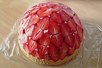 Erdbeer - Kuppeltorte &agrave; la Jessy 16