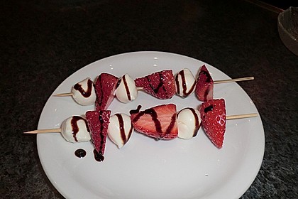 Mozzarella mit Balsamico - Erdbeeren