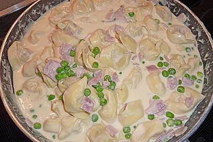 Tortellini alla panna 25