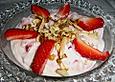 Erdbeerquark mit Knusperflocken