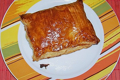 H&auml;hnchen - Bl&auml;tterteigtaschen