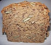 Saftiges Vollkornbrot (Bild)