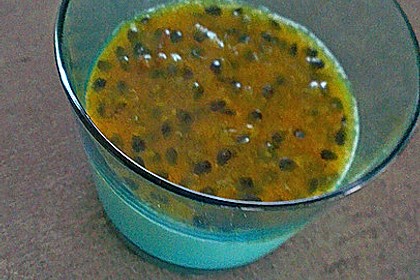 Kokos - Panna cotta mit Maracujasauce 4