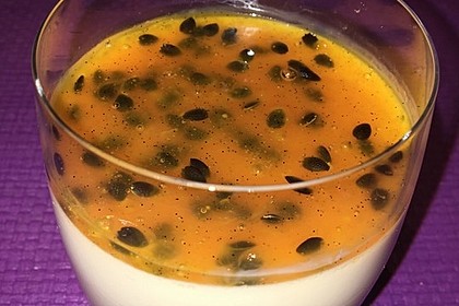 Kokos - Panna cotta mit Maracujasauce 2
