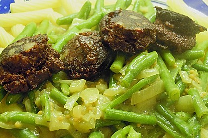 Penne mit gr&uuml;nen Bohnen in einer Sahne - Senf - So&szlig;e 1