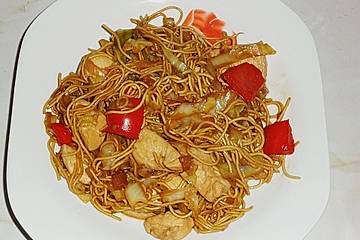 China - Pfanne mit Hühnchen