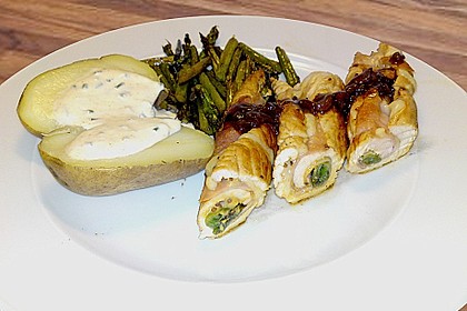 Putenrouladen auf gebratenem Spargel 1