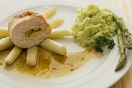 Putenrouladen auf gebratenem Spargel 9