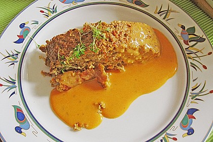 Grünkernrolle mit Paprikasoße