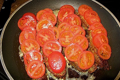 Grünkernrolle mit Paprikasoße 23