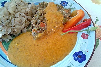 Grünkernrolle mit Paprikasoße 2