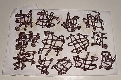 Schokoladendekoration f&uuml;r Torten oder Dessert 32