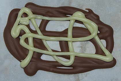 Schokoladendekoration f&uuml;r Torten oder Dessert 34