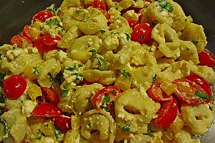 Tortellinisalat