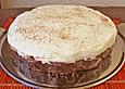 Schokokuchen mit Mandelf&uuml;llung und Amarettosahne