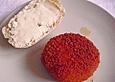 Backcamembert mit Feldsalat und Physalis