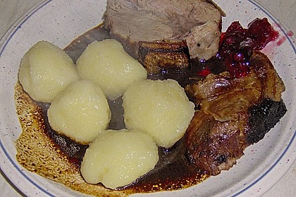 Schweinekrustenbraten mit Nelken und &Auml;pfeln 1