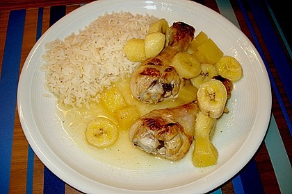 H&uuml;hnchen mit Ananas und Bananen