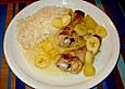 H&uuml;hnchen mit Ananas und Bananen