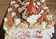 Mascarpone - Sahne - Schnitte mit frischen Erdbeeren und Biskuitgitter