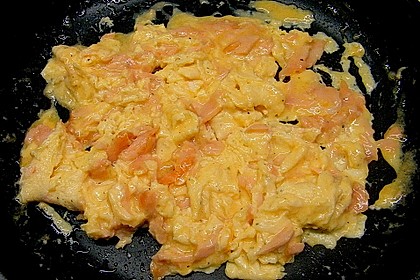 Rührei mit Räucherlachs 22