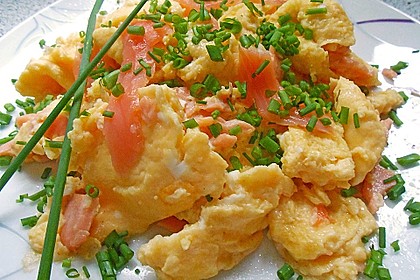 Rührei mit Räucherlachs