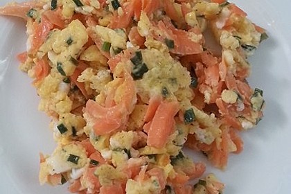 Rührei mit Räucherlachs 24