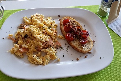 Rührei mit Räucherlachs 19