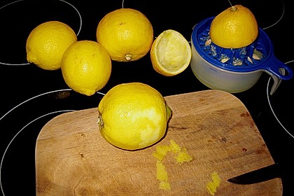 Zitronensorbet im Sektbad