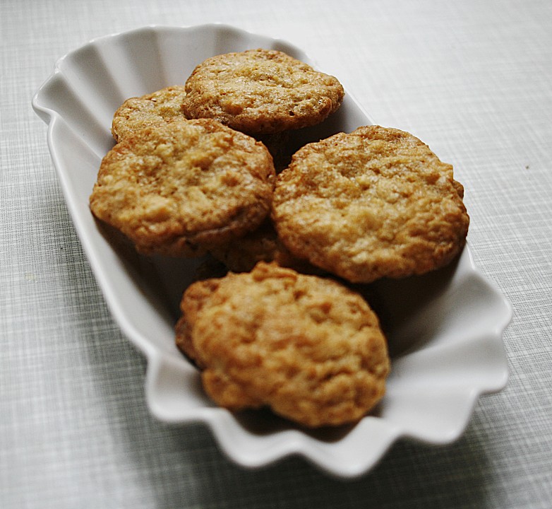 Cookies mit weißer Schokolade, Mandeln und Pinienkernen (Rezept mit ...