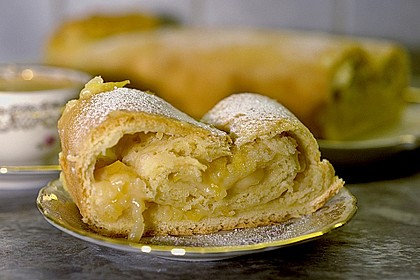Apfel - Vanillecreme - Strudel
